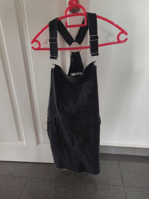 Vestido tipo jardineira