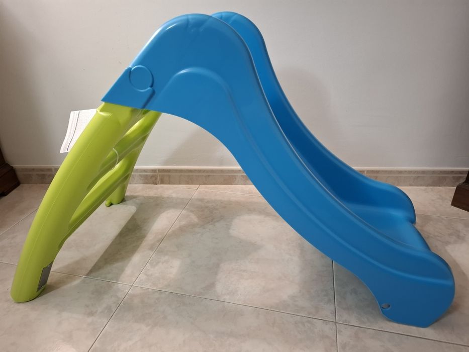 Escorrega infantil idade 1 a 5 anos - com opção de água NOVO