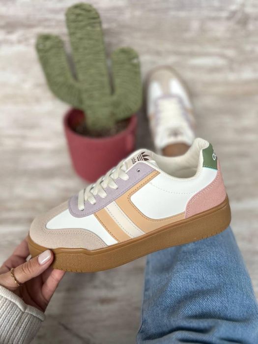 Sapatilhas adidas novas