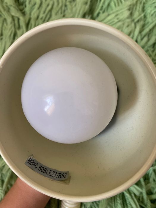 Настольная лампа