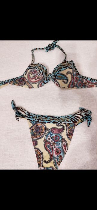 Bikini curnocópias