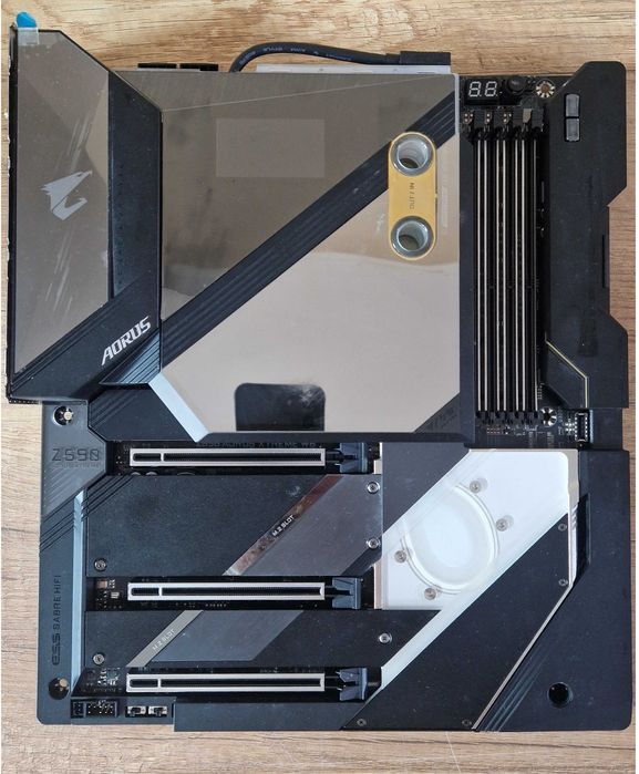 Płyta główna Gigabyte Z590 AORUS XTREME Waterforce WB gwarancja 512357
