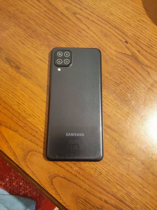 Продам телефон samsung a12 4/64