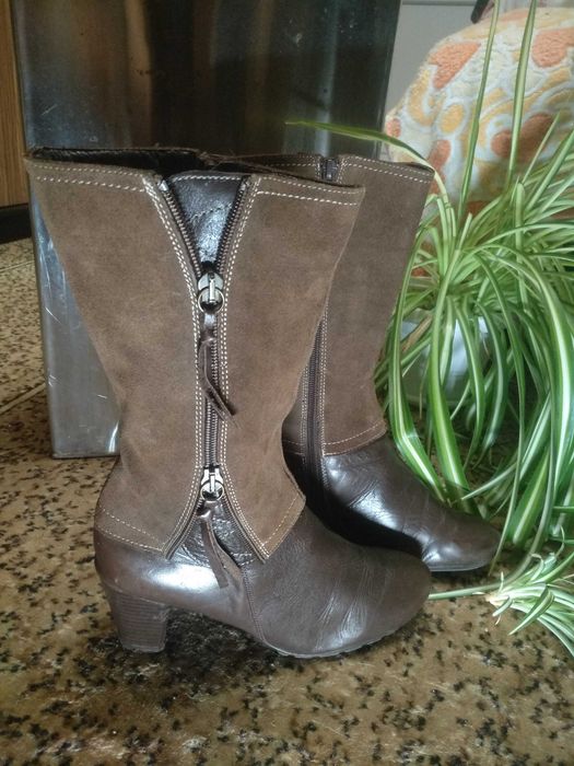 Чоботи, ботільйони коричневого кольору р.37