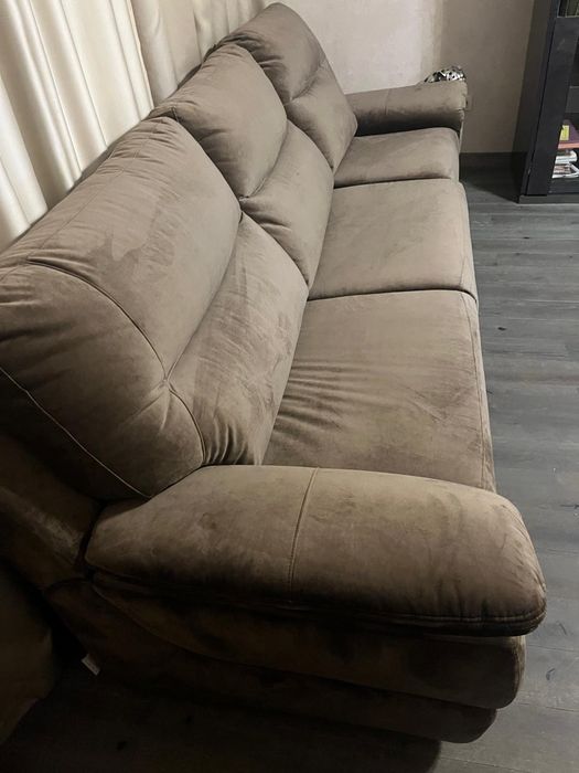 Продам розкладний диван не бувший у використанні.