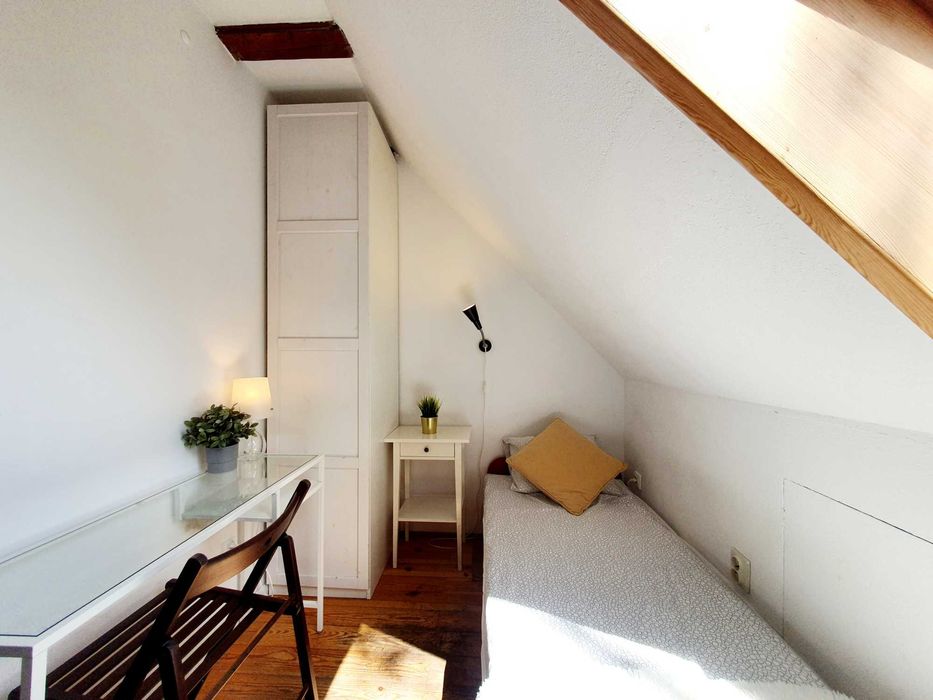 Pokoje na doby w Sopocie przy ul. 3 Maja 44.