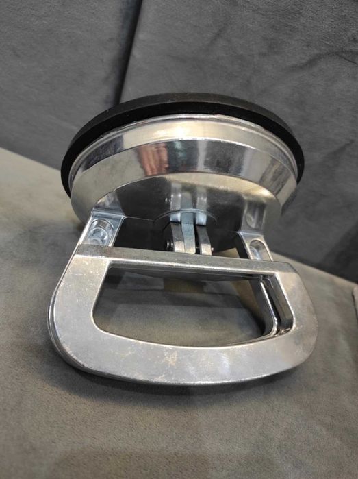 Przyssawka do szyb, uchwyt podciśnieniowy ALUMINIUM. 115 mm.