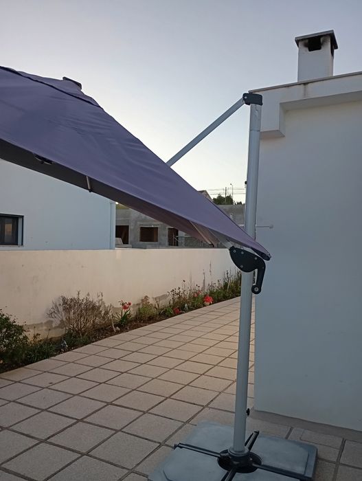 Chapéu de sol com iluminação