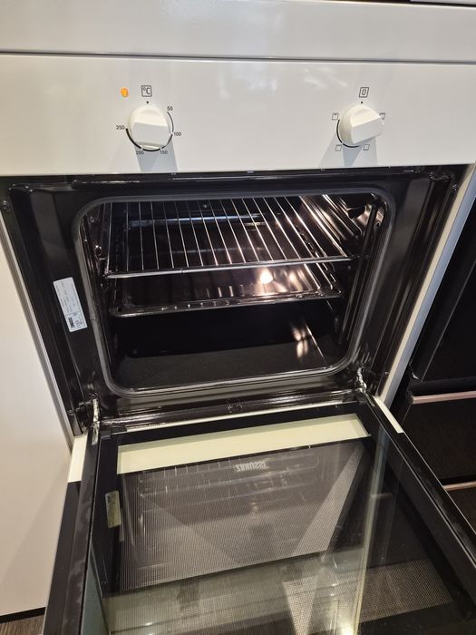 Forno de encastre Zanussi ZOB10401WK Branco