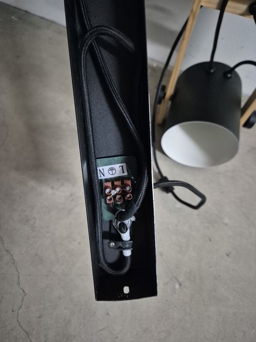 Candeeiro de Teto 4 Focos Madeira e Metal – Estilo Nórdico