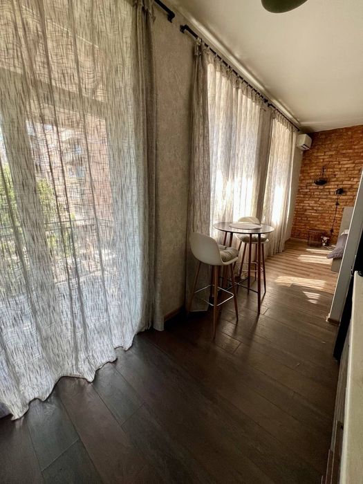 Продаж стильної студії на проспекті Миру