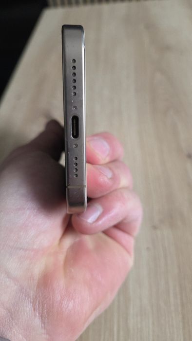 Sprzedam iphone 16 pro max 512gb