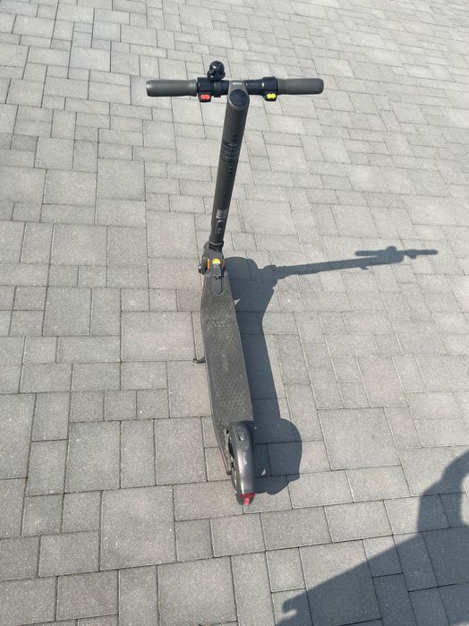 Hulajnoga NINEBOT KickScooter E22E