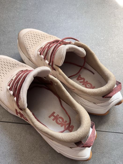 Кросівки hoka 42,5 розмір, 27 см.