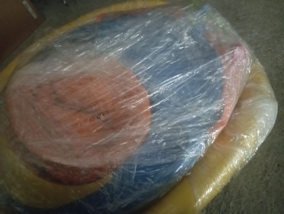 Voador criança em bom estado