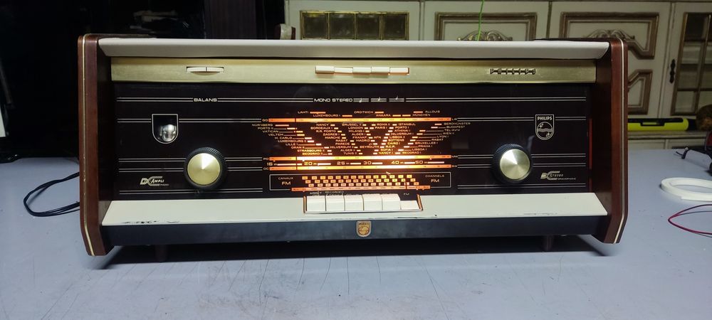 Rádio a válvulas Philips