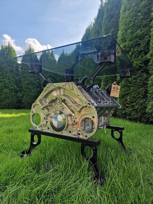 Stolik z Silnika BMW V8 CHROM