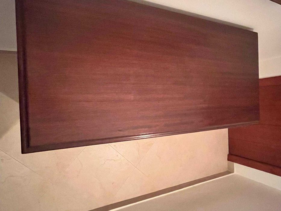 Cómoda Antiga em Madeira