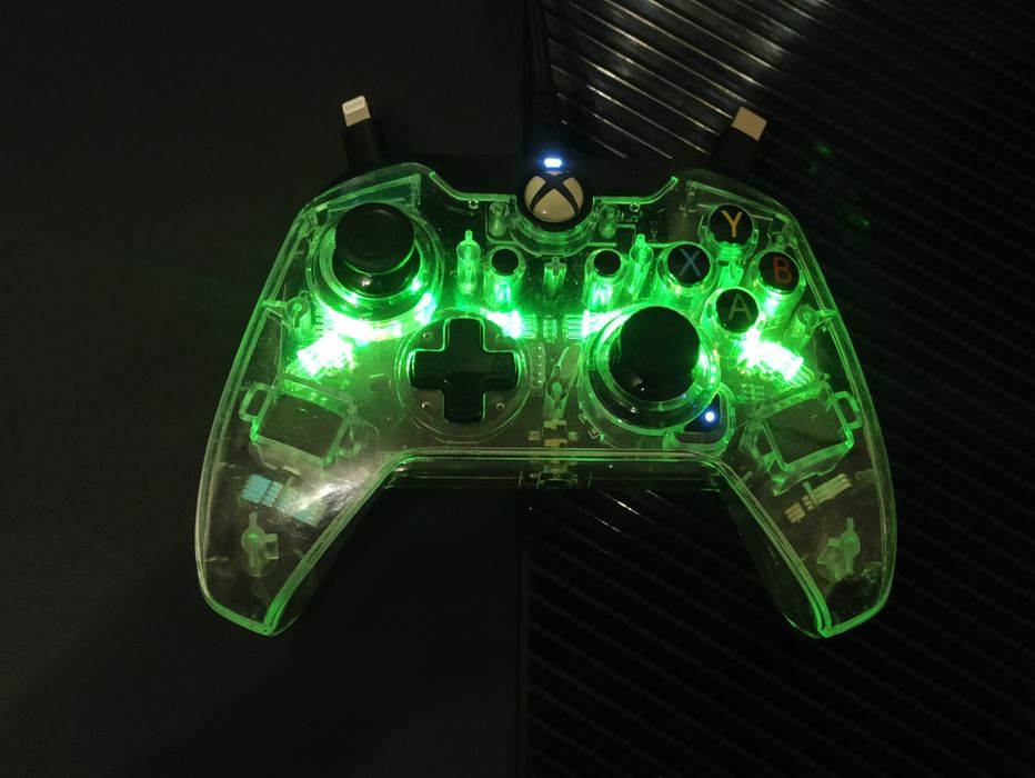 Konsola Xbox One 500GB plomba pad + kilka gier!