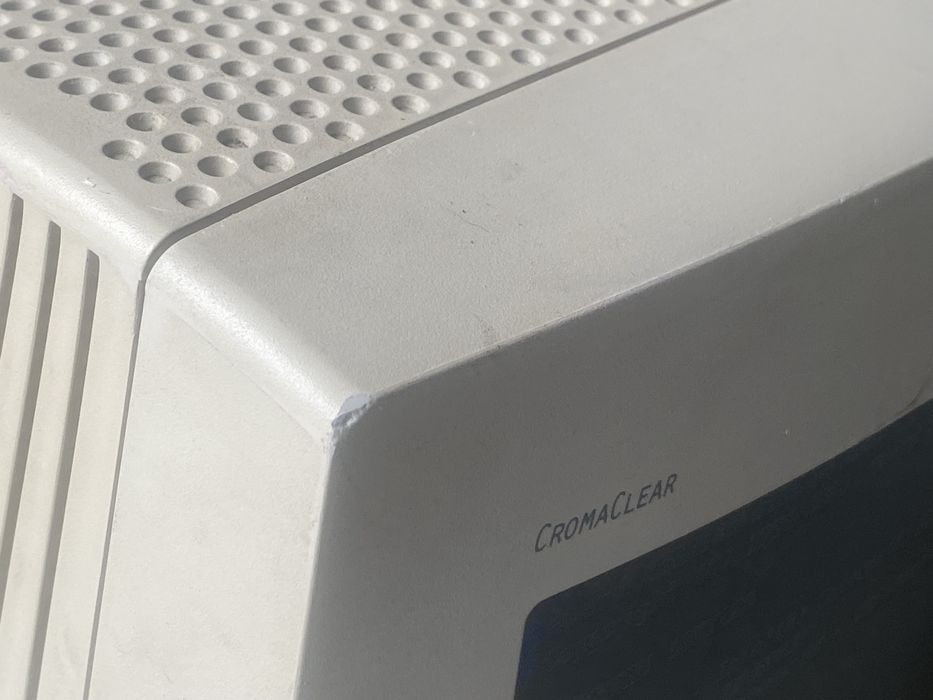 NEC MultiSync N700 monitor multimedialny CRT do retro PC