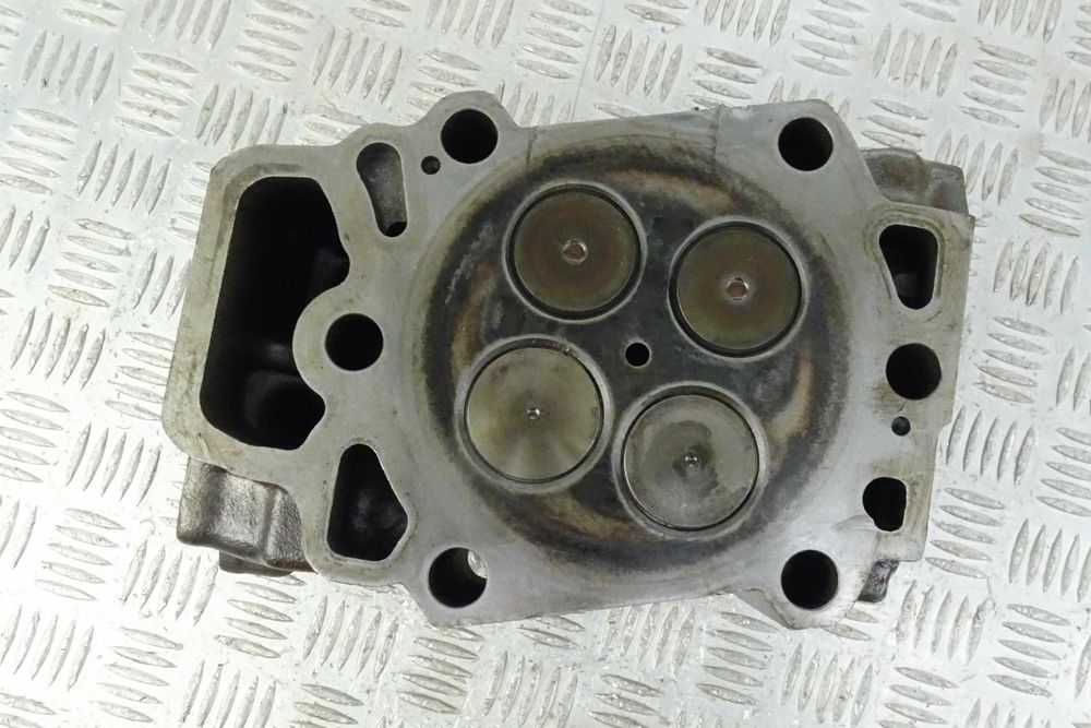 Głowica do silnika Liebherr D9508. Cylinder head for D9508