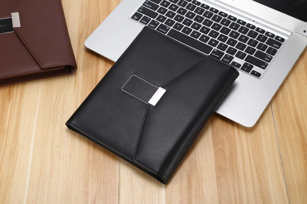 Смарт Блокнот ежедневник  щоденник, Power Bank, беспроводной зарядкой