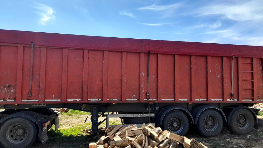 Продаж грузових полуприцепів