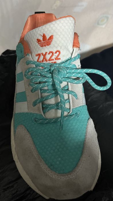 Sapatilhas  modelos Zx 22 Boost tam 38