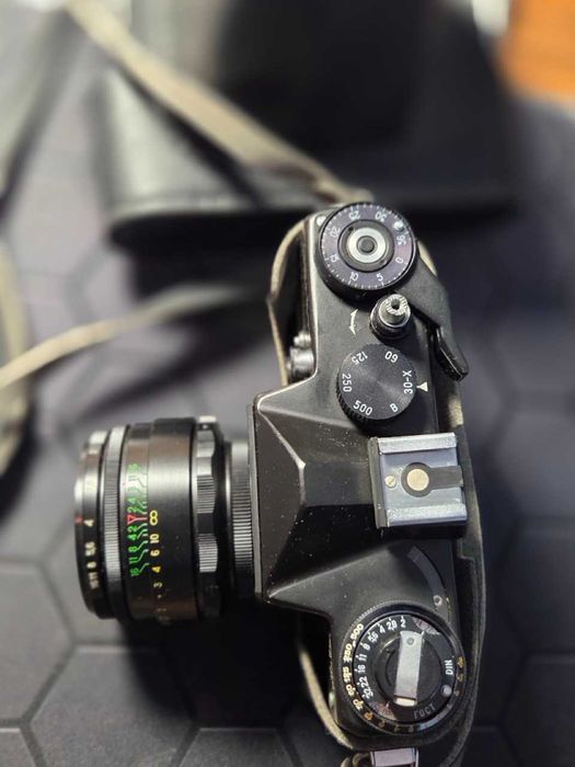 Jak nowy analogowy aparat fotograficzny Zenit ET z ZSRR :)