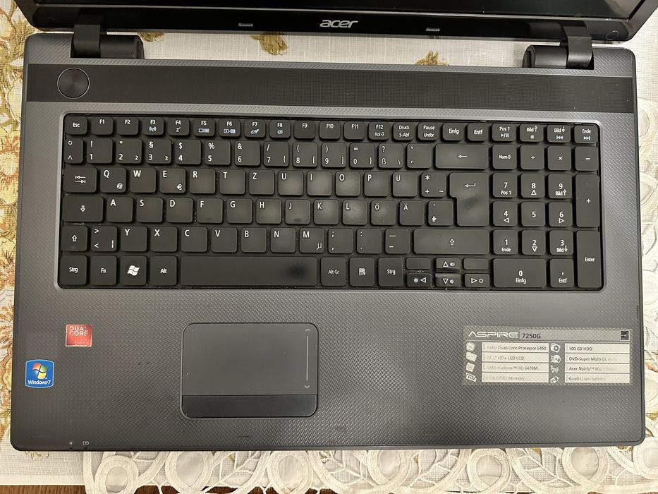 Ноутбук Acer 2 ядра АМД 6 озу 320 НДД 1ГБ відео 17.3 дюймів