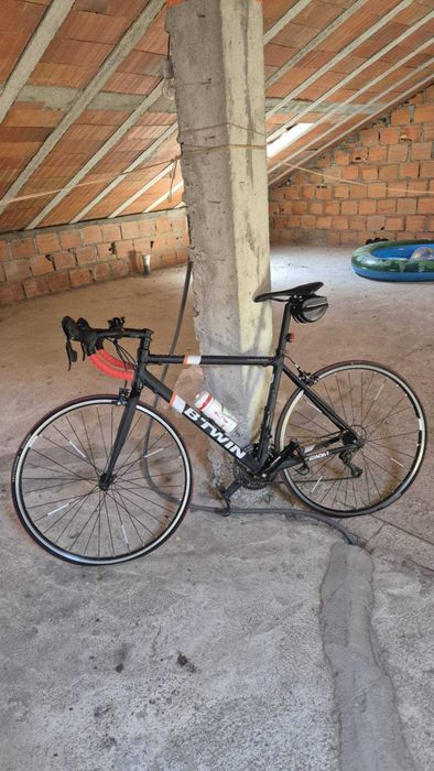 Bicicleta de estrada B’TWIN – boa oportunidade