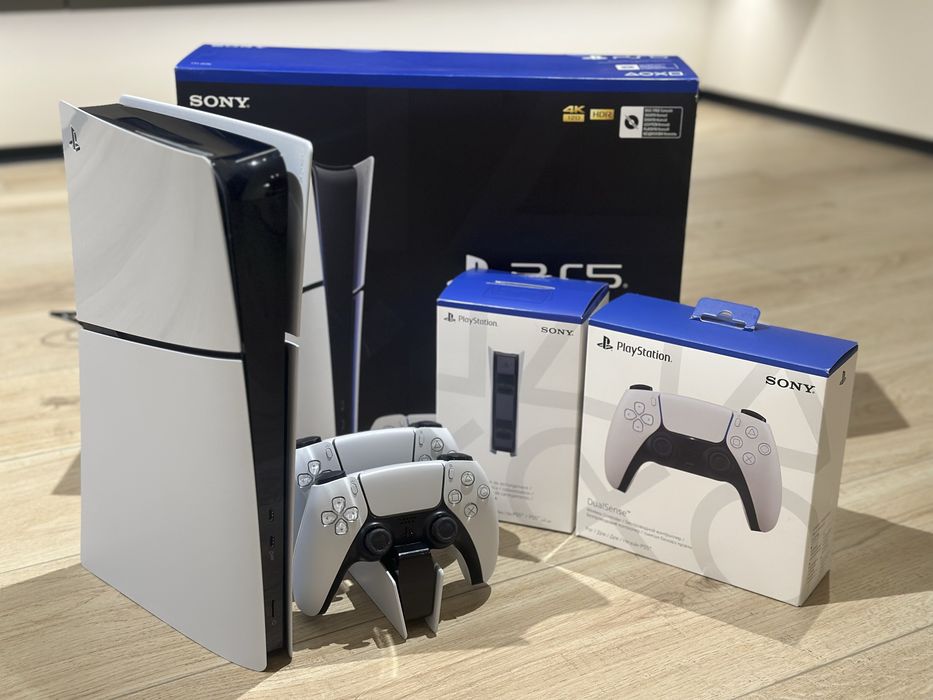 Sony PlayStation 5 Slim PS5 + 2джойстики + зарядна станція