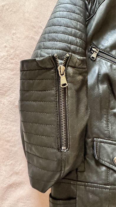 Куртка шкіряна жіноча