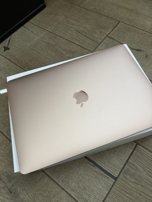 MacBook Air M1, 8 CPU/8 GPU 13