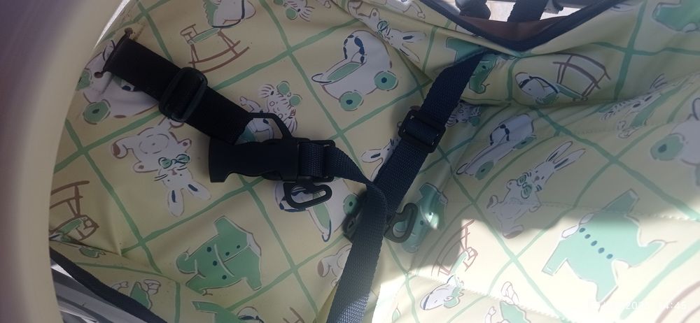 Cadeira criança/mesa impecável