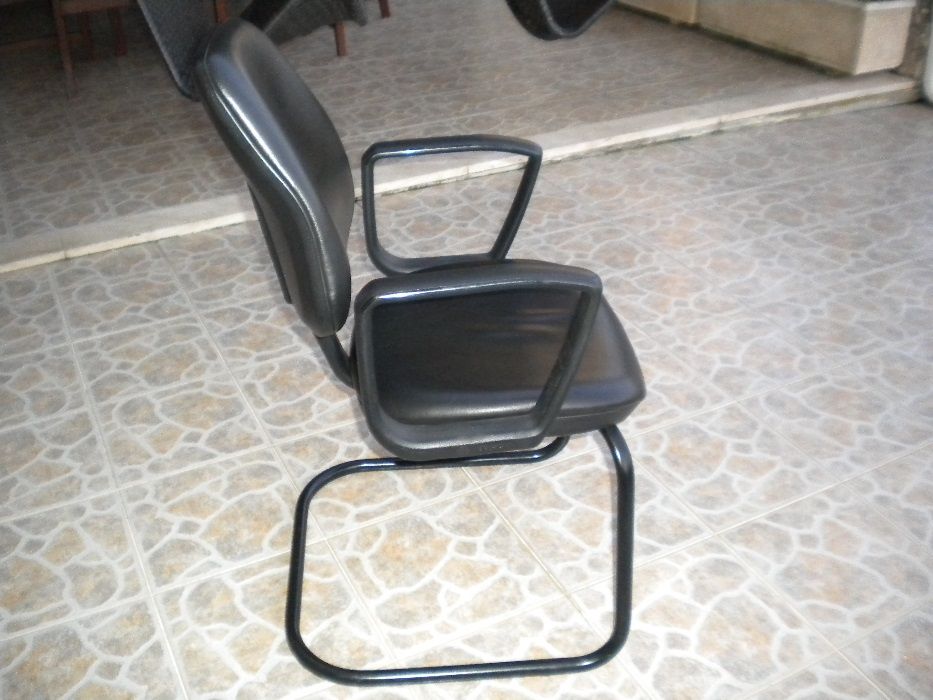 6 Cadeiras pele boa qualidade ALTAMIRA