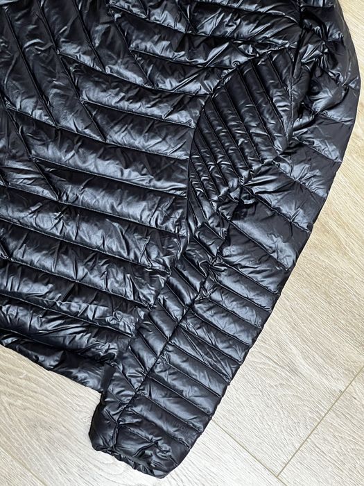 Продам БОМБЕЗНУ жіночу пухову курточку Berghaus Extrem Ultra-Light Down Jacket