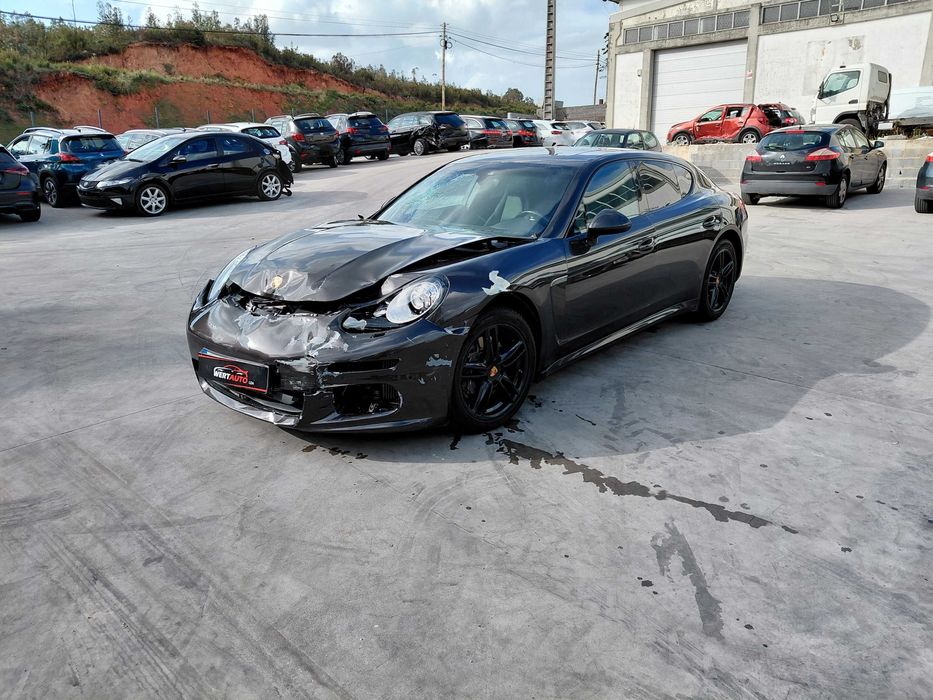 Porsche Panamera 3.0, 2015