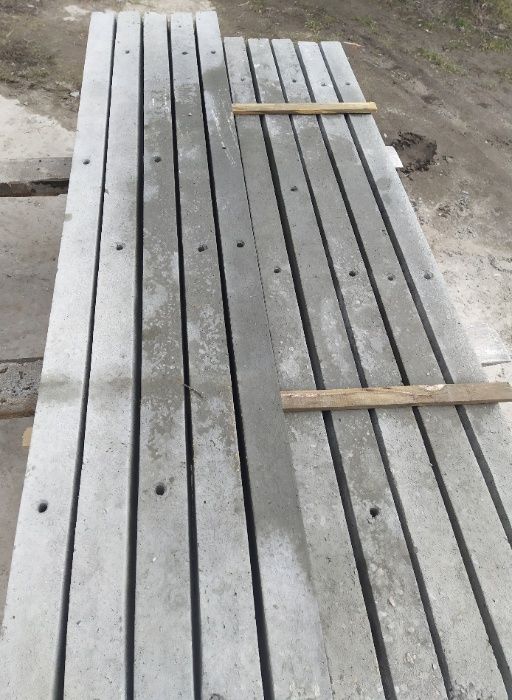 стовпи бетонні довжиною 210 та 250 см для паркану, під сетку рабицю