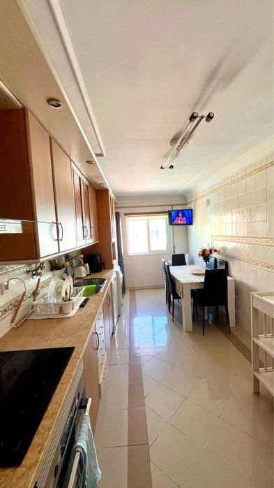 Quarto  em corroios
