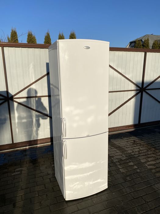 Холодильник whirlpool