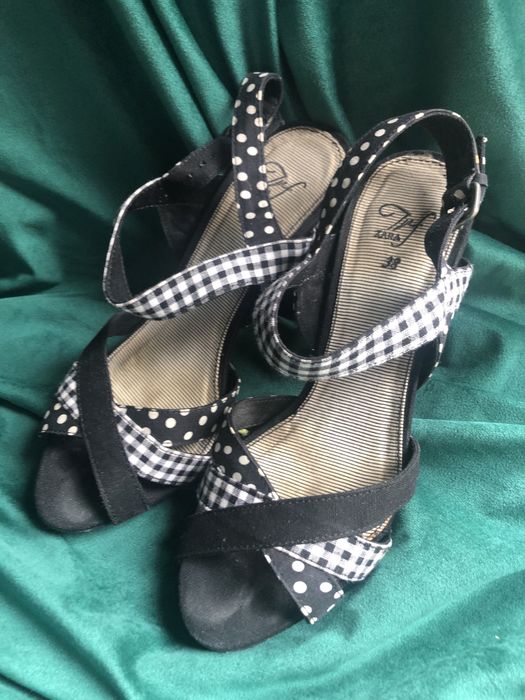 Zara , sandały w kratę na szpilce, rozmiar 38