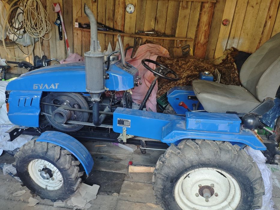 Продам трактор булат