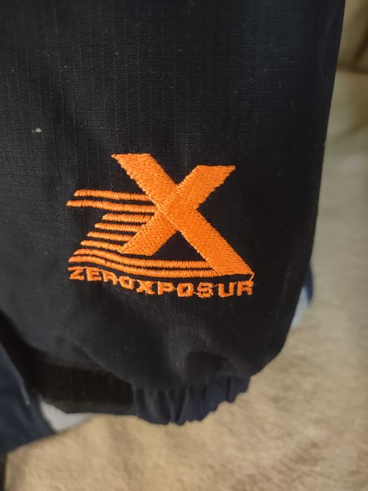 Kurtka z USA Zero X Posur Zimowa  stan jak nowa z kapturem