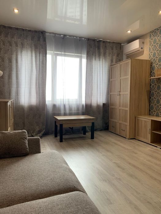 Оренда 1 кв 47 м. ХарькІвське шосе 19-Б Евродизайн. Вільна. Генератори