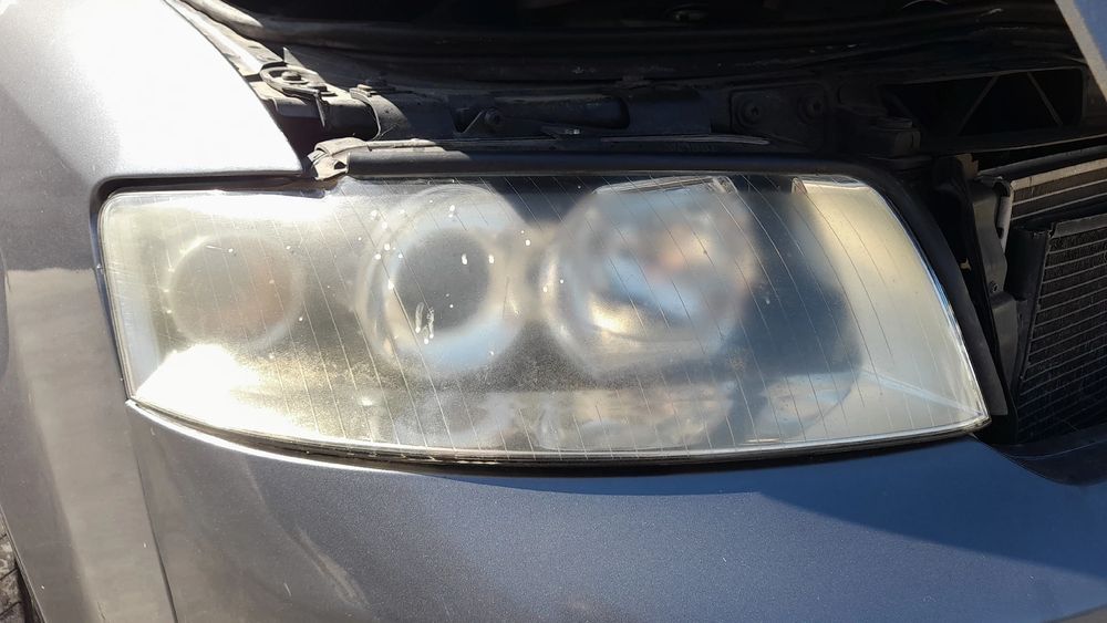 Ótica / farol direita AUDI A4 (8E2, B6)