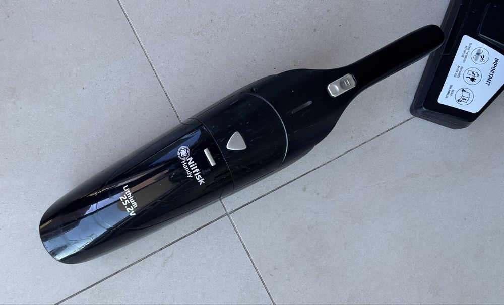 Aspirador Vertical NILFISK Handy 2 em 1 (25.2 V - Autonomia: entre 20 a 25 minutos de utilização