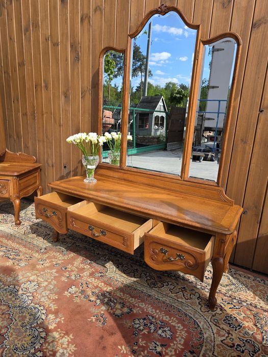 Toaletka w stylu ludwikowskim lustro Ludwik #1748 Stylowy Węgrów