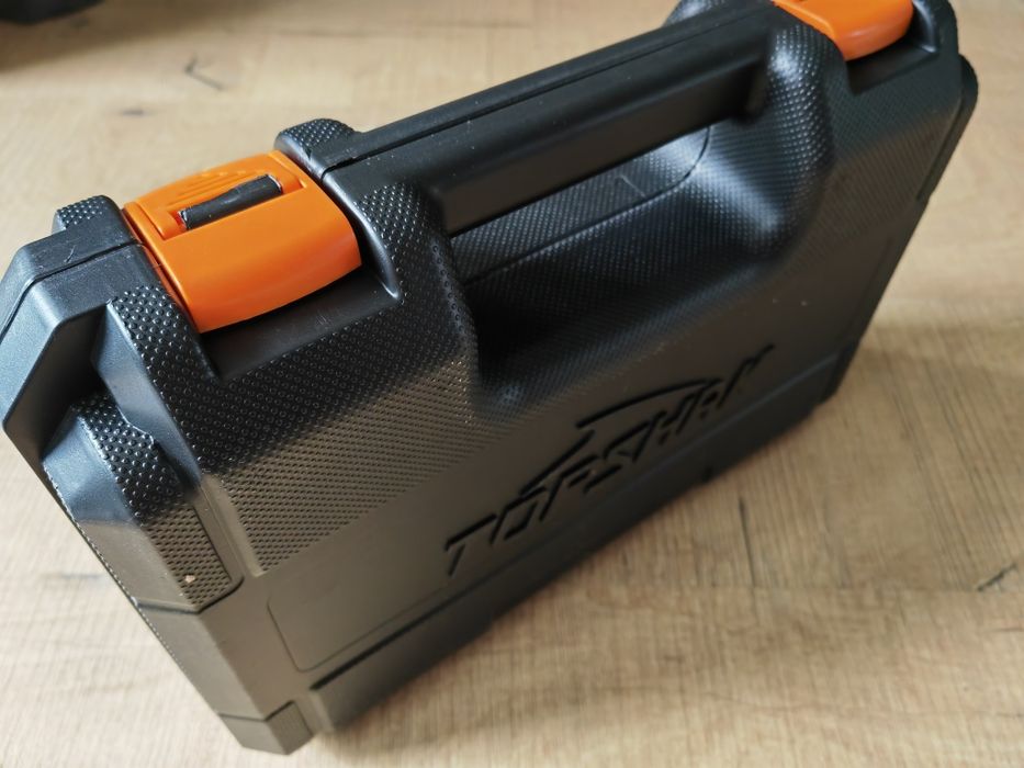 Wiertarko-wkrętarka Topshak TS-ED3 20V zestaw bity wiertła walizka