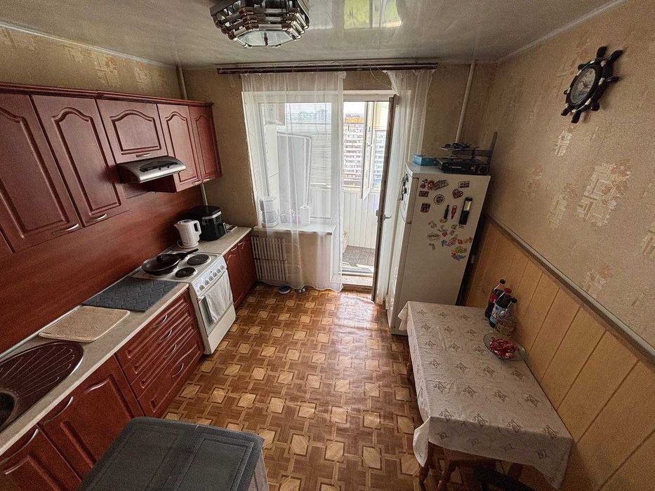 продам 1 комнатную Победа 5.